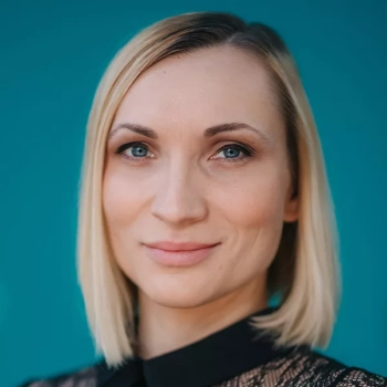 Portrait Sarah Petsovits Felsenbühne Staatz