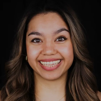 Portrait Melissa Malacad Felsenbühne Staatz