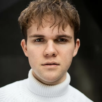 Portrait Marcel Rathner Felsenbühne Staatz