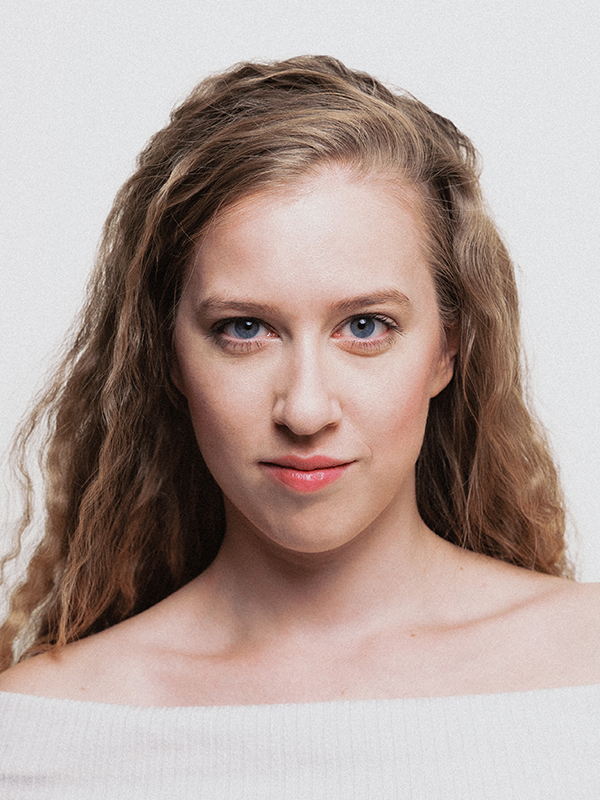 Portrait Karoline Chmelensky Felsenbühne Staatz