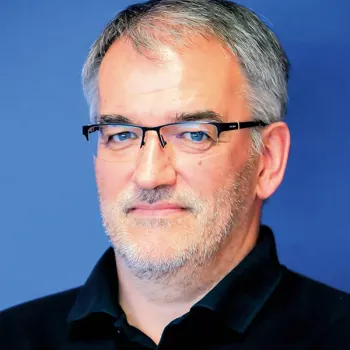 Portrait Georg Hrauda Felsenbühne Staatz